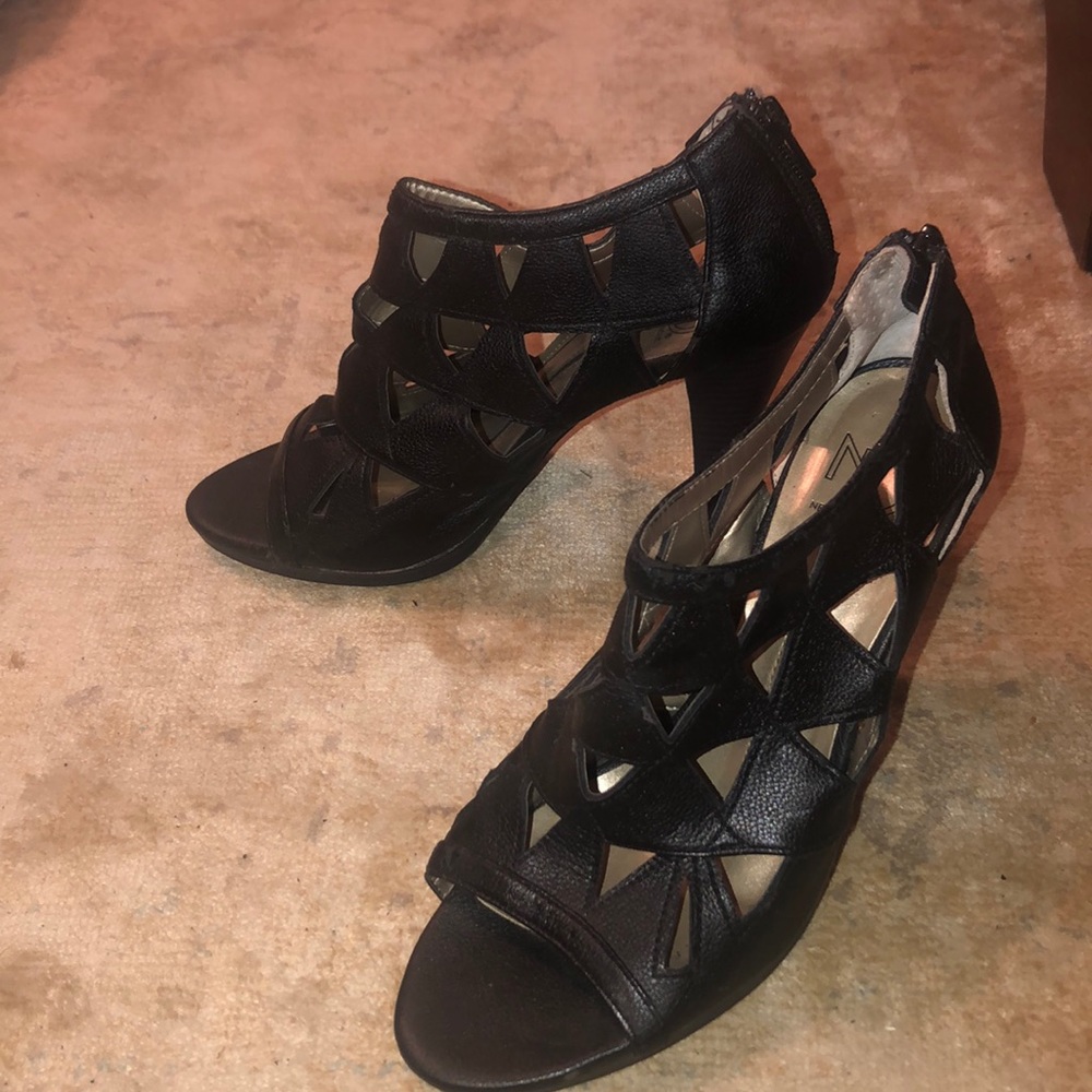 Black Heel